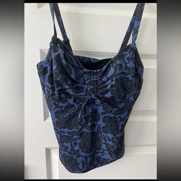 Lands End Womens Tankini Swim Top ADJUSTABLE Straps 8DD TOP ONLY WORN ONCE - Picture 2 of 7